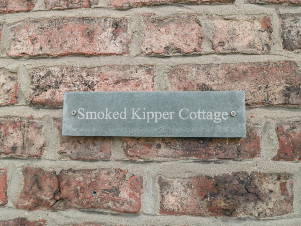 Smoked Kipper Cottage Whitby Exteriör bild